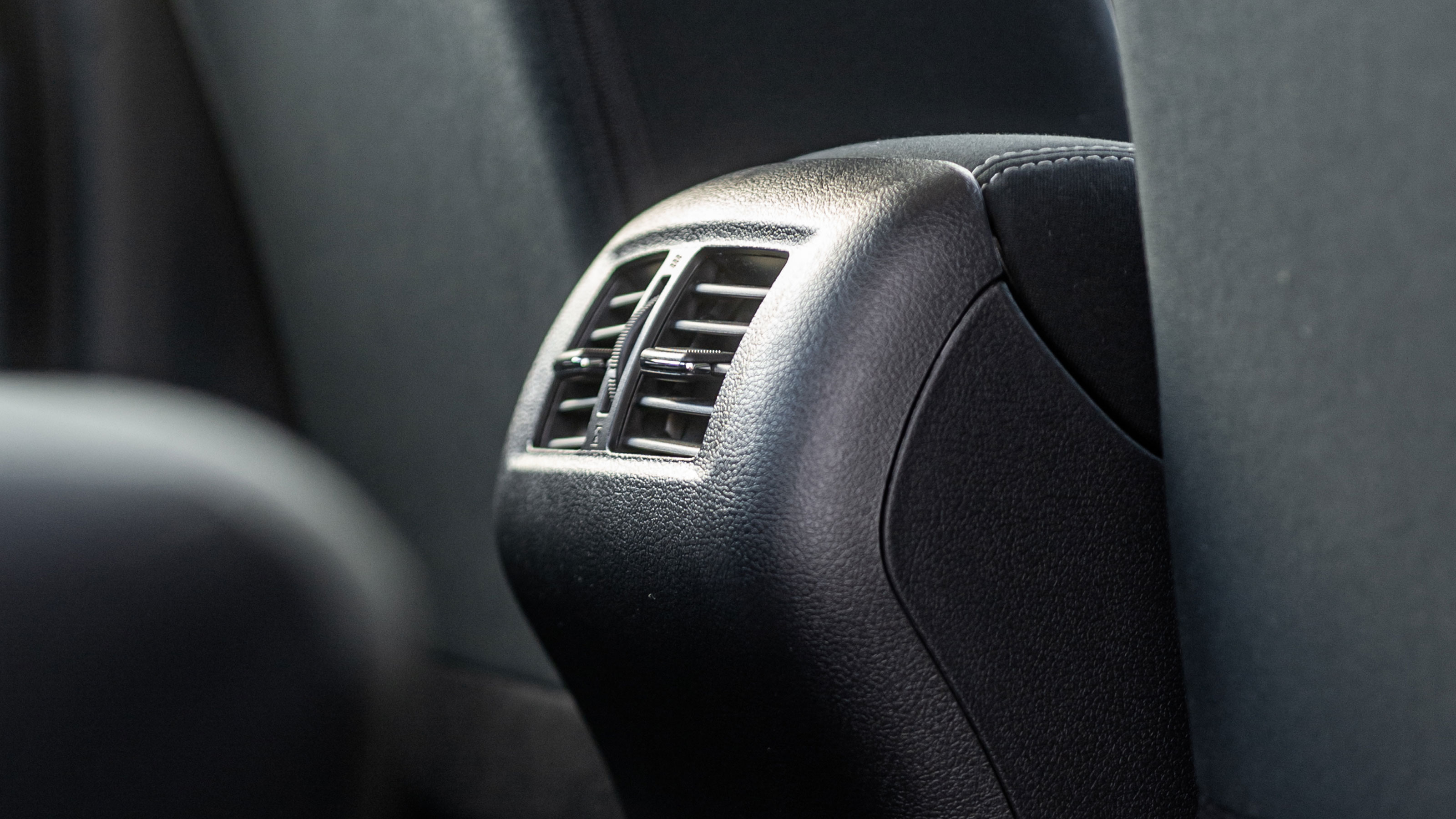 Nissan Frontier X-GEAR aire acondicionado