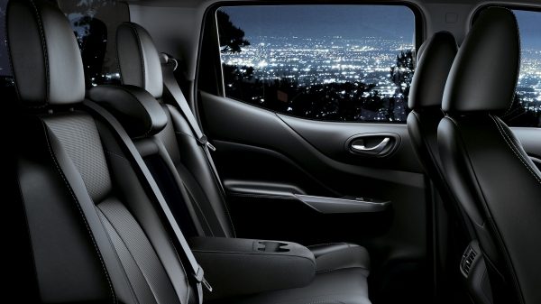 Nissan Frontier - Espacio interior