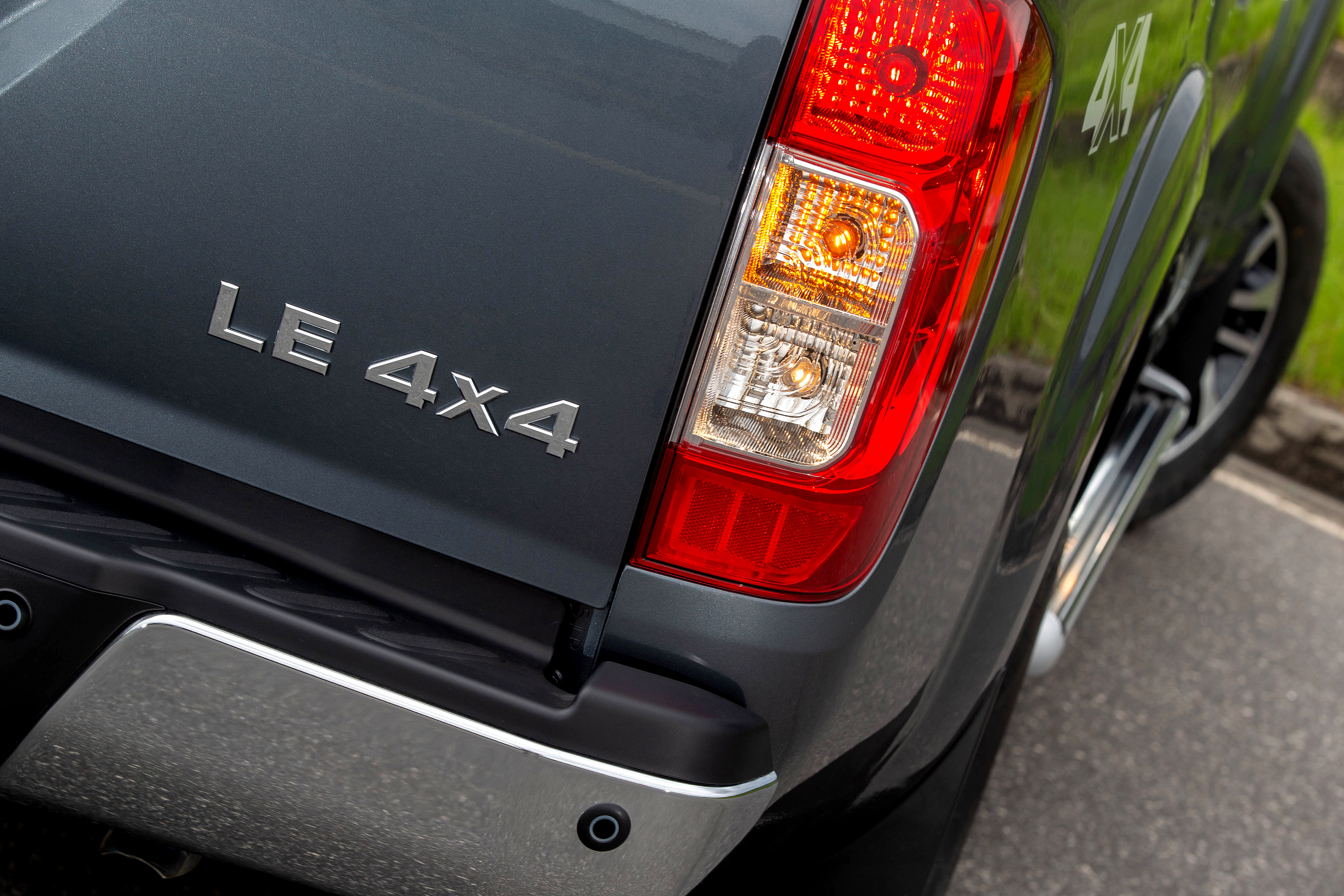 Nissan Frontier - Exterior