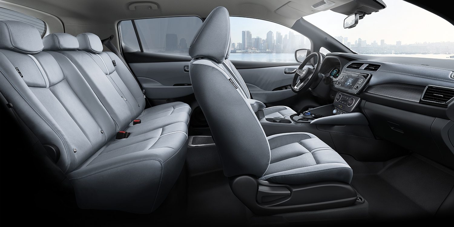 Nissan LEAF interior