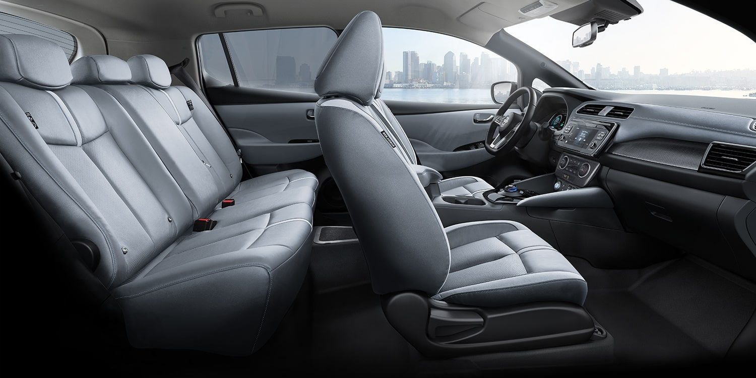 Nissan LEAF interior