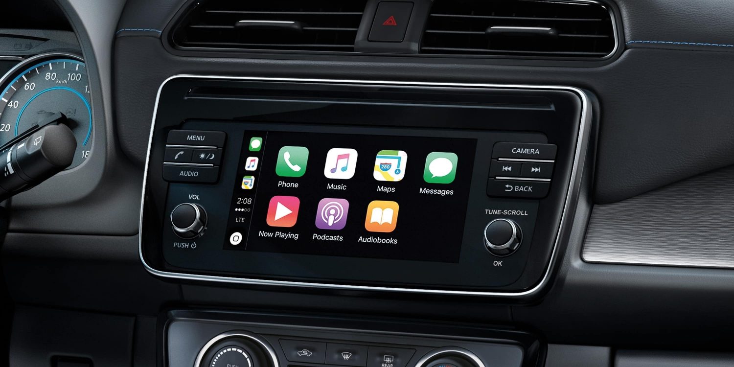 Nissan LEAF navigation screen showing apple carplay