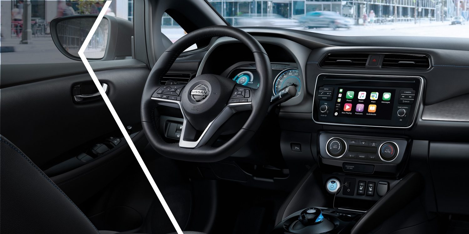 Nissan LEAF tablero y volante