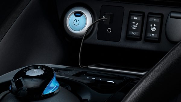 Nissan LEAF push smart
