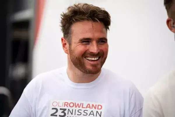 Oliver Rowland piloto Nissan Formula E Team