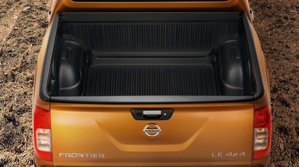 Nissan NP300 cajuela