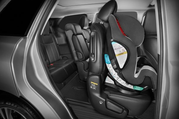 Nissan Pathfinder EZ Flex seating system with child seat in place