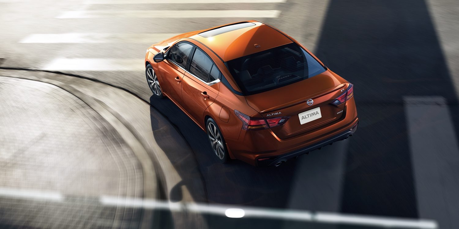 nissan Altima SR completamente deportivo
