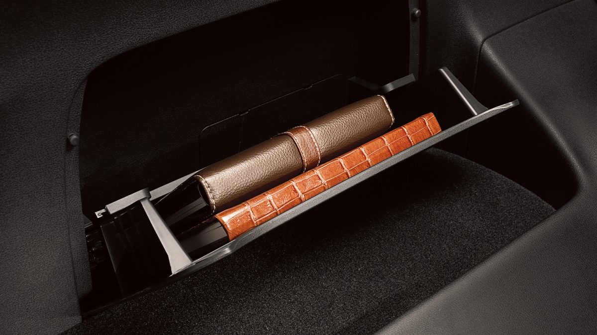 Glovebox