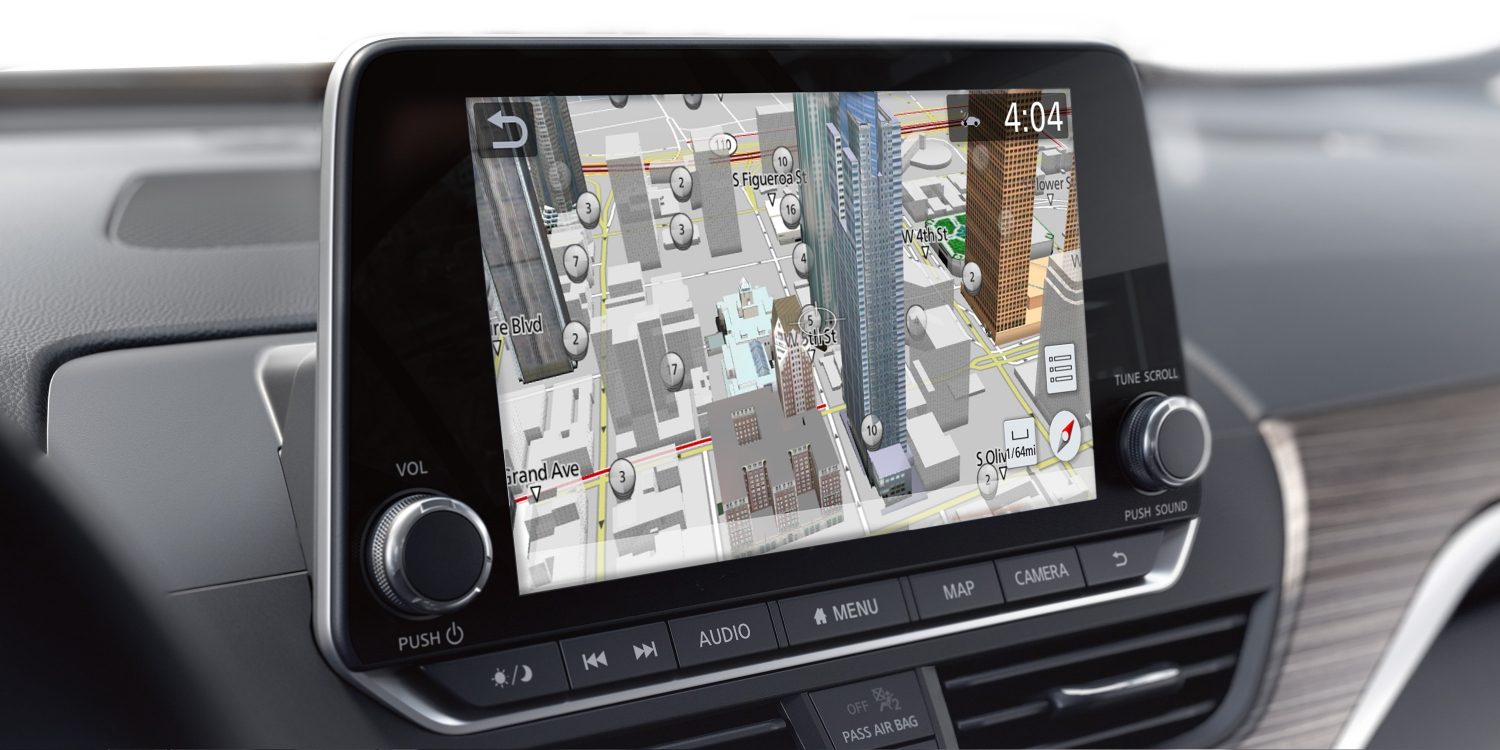 nissan Altima pantalla de navegación