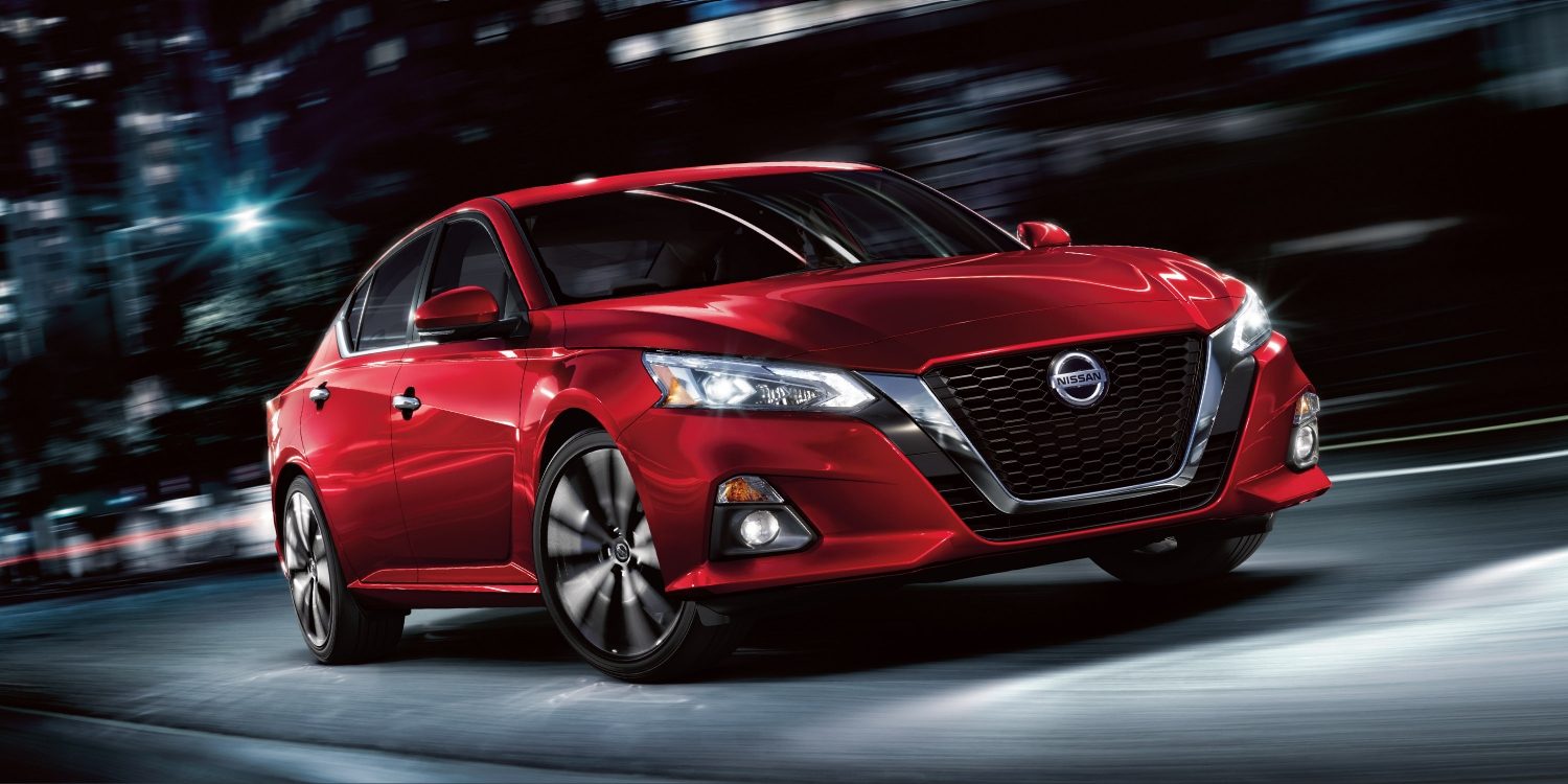 nissan Altima control mejorado incluso en las curvas