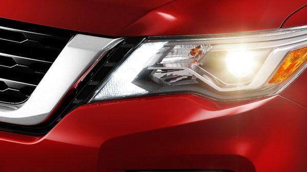 Nissan Pathfinder daytime running lights