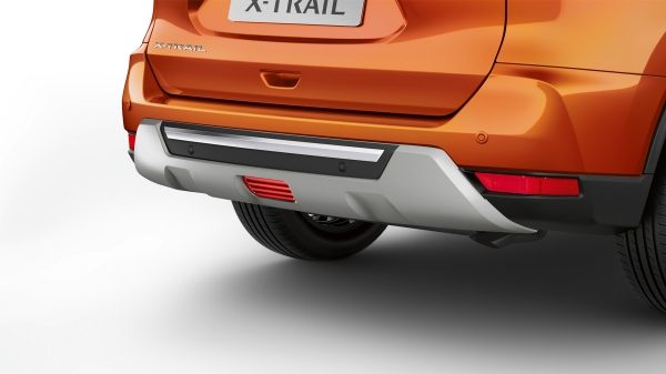 Задня декоративна накладка для Nissan X-TRAIL