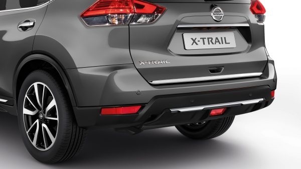 Хромована накладка на край дверей багажника Nissan X-TRAIL