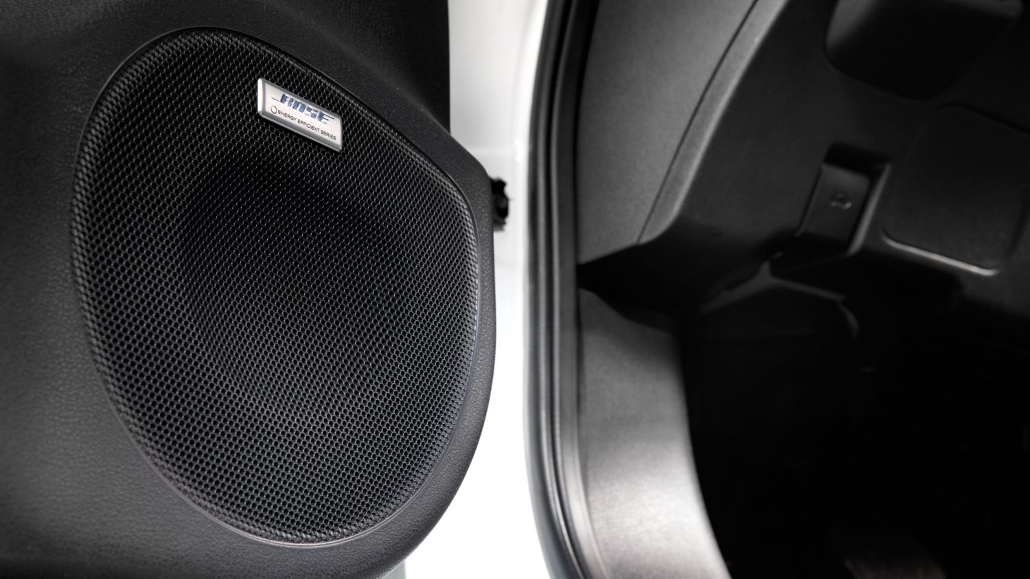 Features Nissan LEAF Electric Car Hatchback Nissan