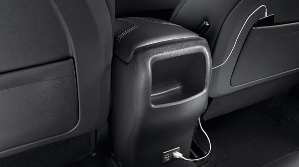 Пристрій для швидкого заряджання на задніх сидіннях для Nissan QASHQAI