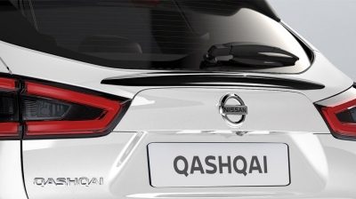 Накладка на скло дверей багажника для Nissan QASHQAI, чорна
