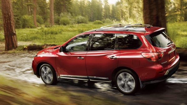 Nissan Pathfinder exterior