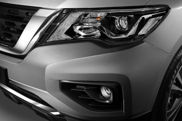 Nissan Pathfinder daytime running lights