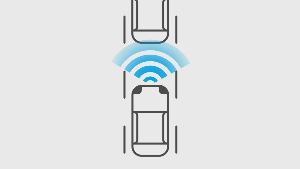 Nissan Qashqai Intelligent emergency braking illustration