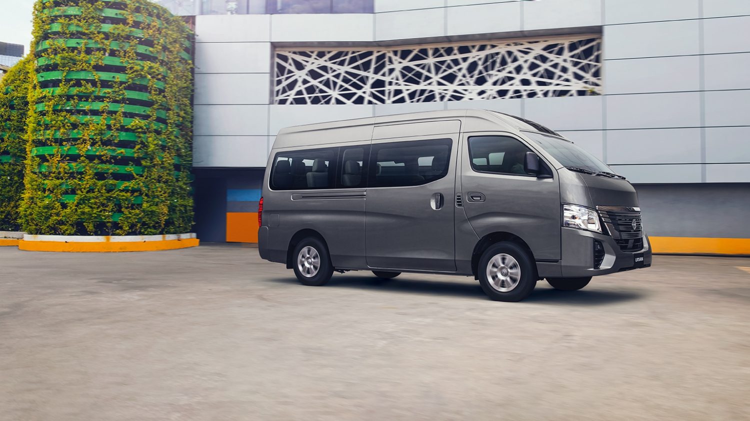 Nissan Urvan 2023