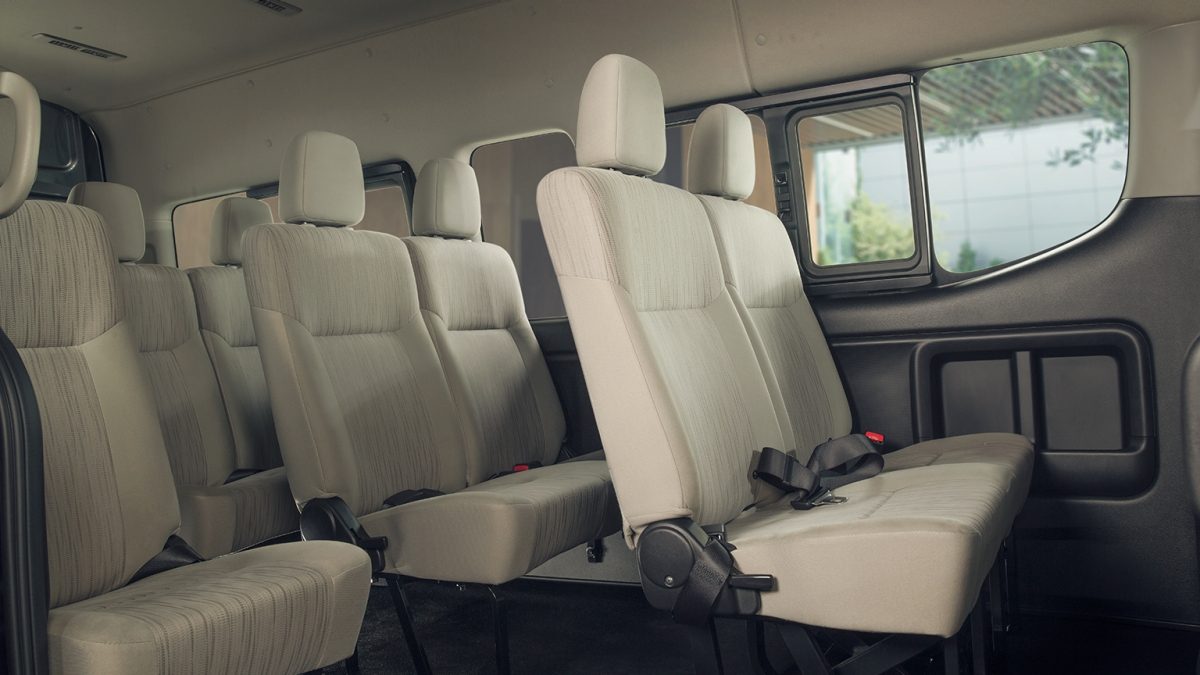 Interior de la Nissan Urvan