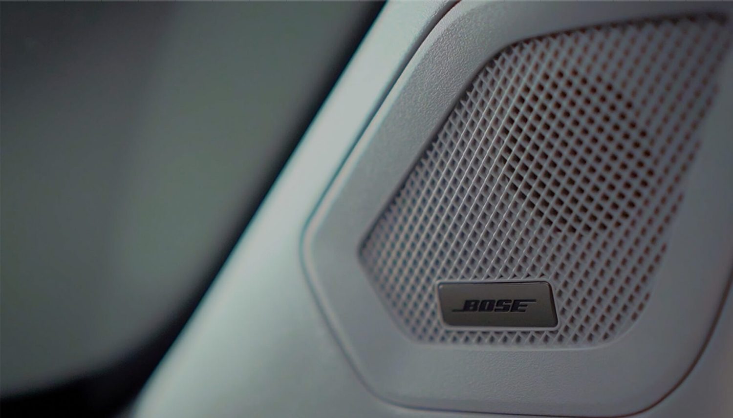 BOSE ® Premium Audio System