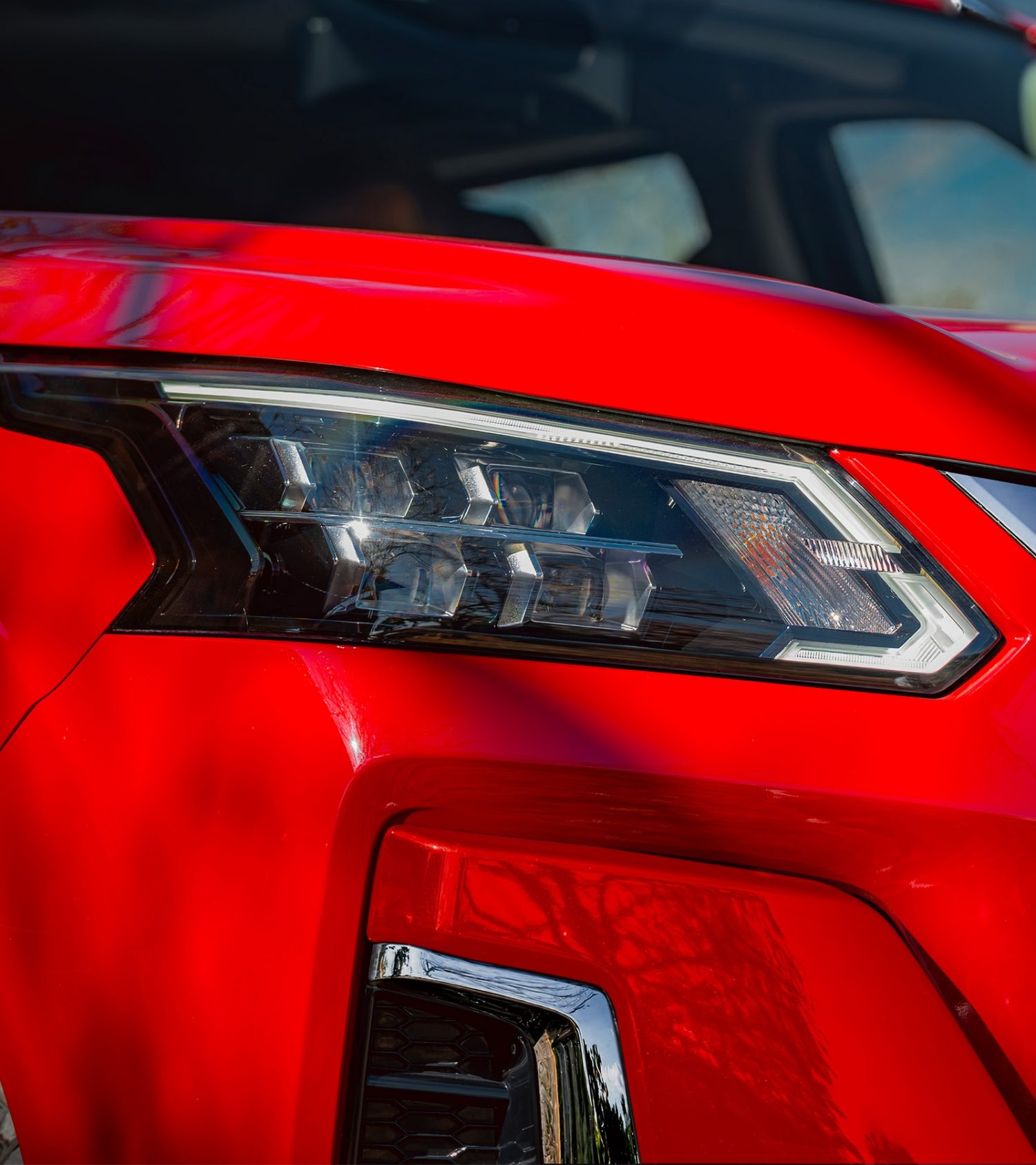 QUAD LED PROJECTOR HEADLIGHTS WITH SIGNATURE LED DAYTIME RUNNING LIGHTS