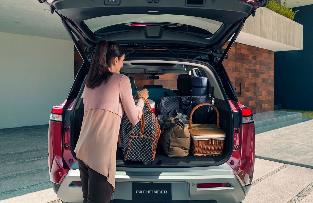 Cajuela abierta con gran capacidad de almacenamiento de Nissan Pathfinder
