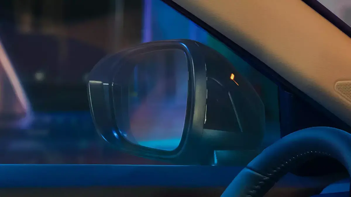 Espejos lateral de camioneta eléctrica Nissan Xtrail ePower