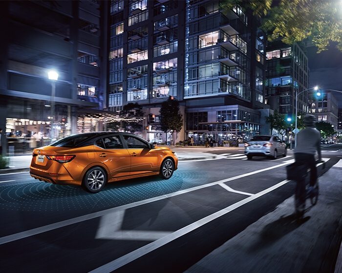 Gráficos dinámicos muestran como Nissan Sentra se anticipa con su tecnología de Frenado Inteligente con Detección de Peatones