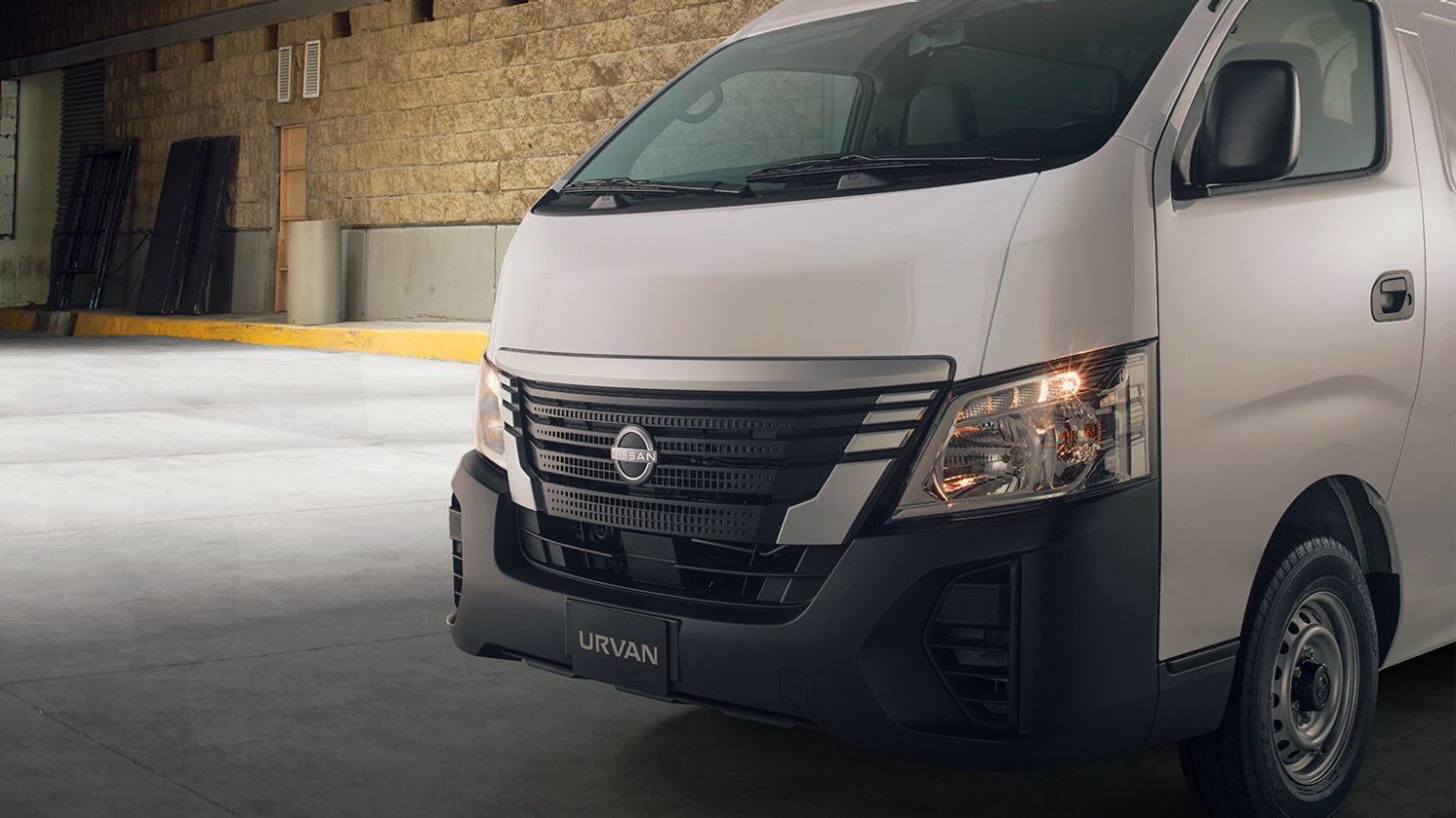 Nissan Urvan 2023