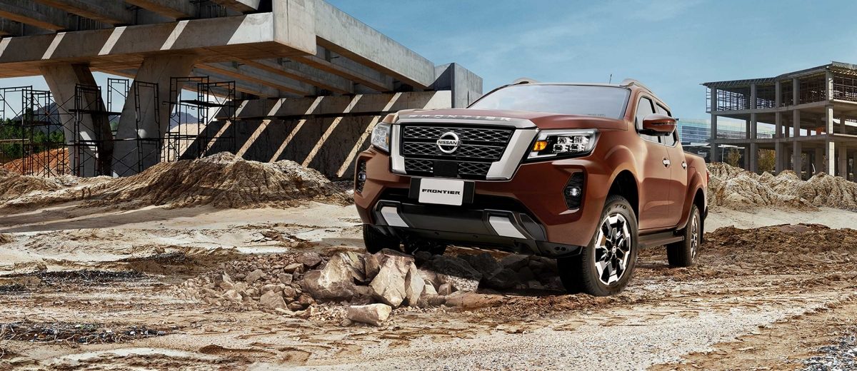 2021 Nissan Frontier off-road in sand dunes