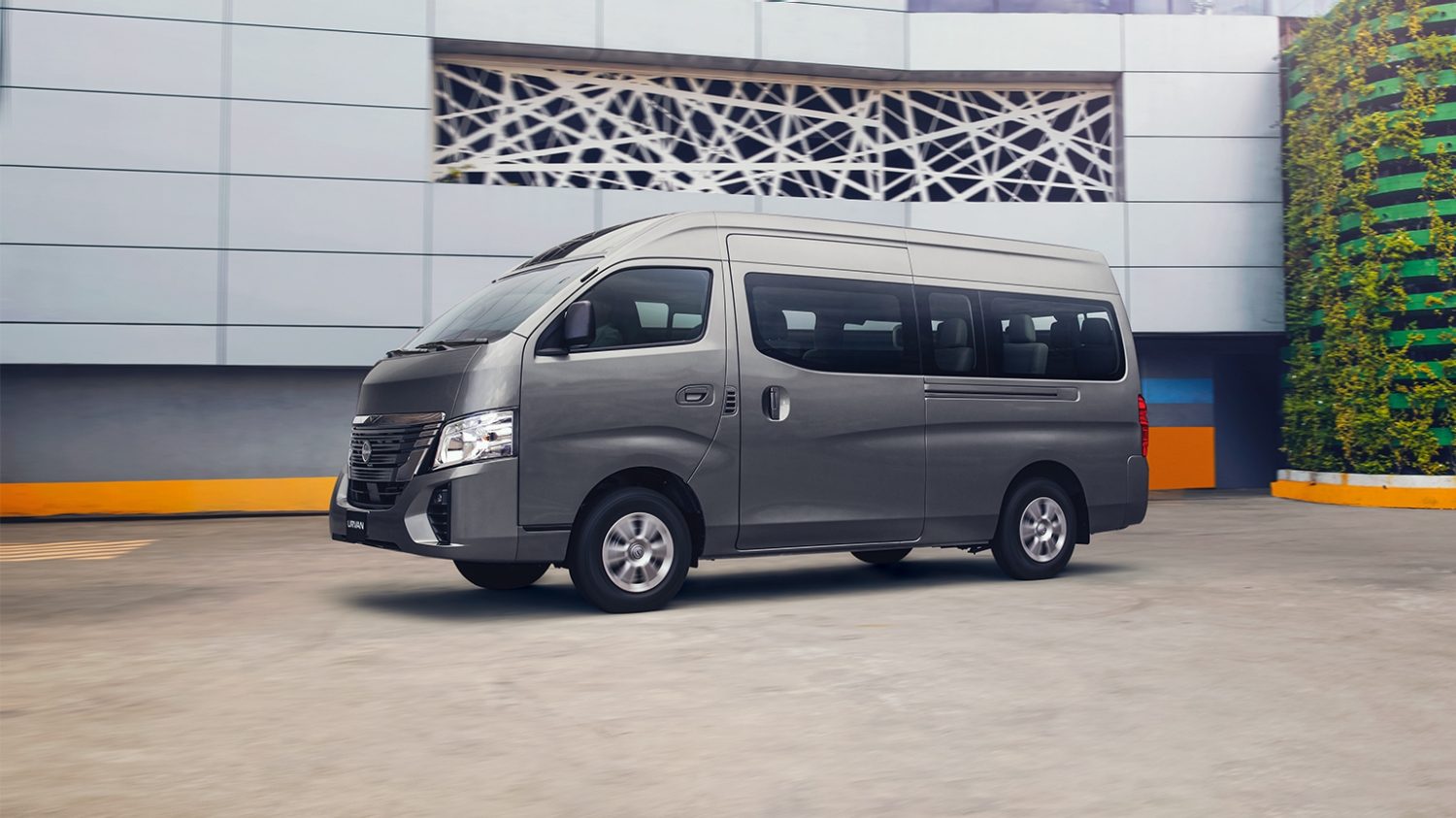 Nissan Urvan 2023