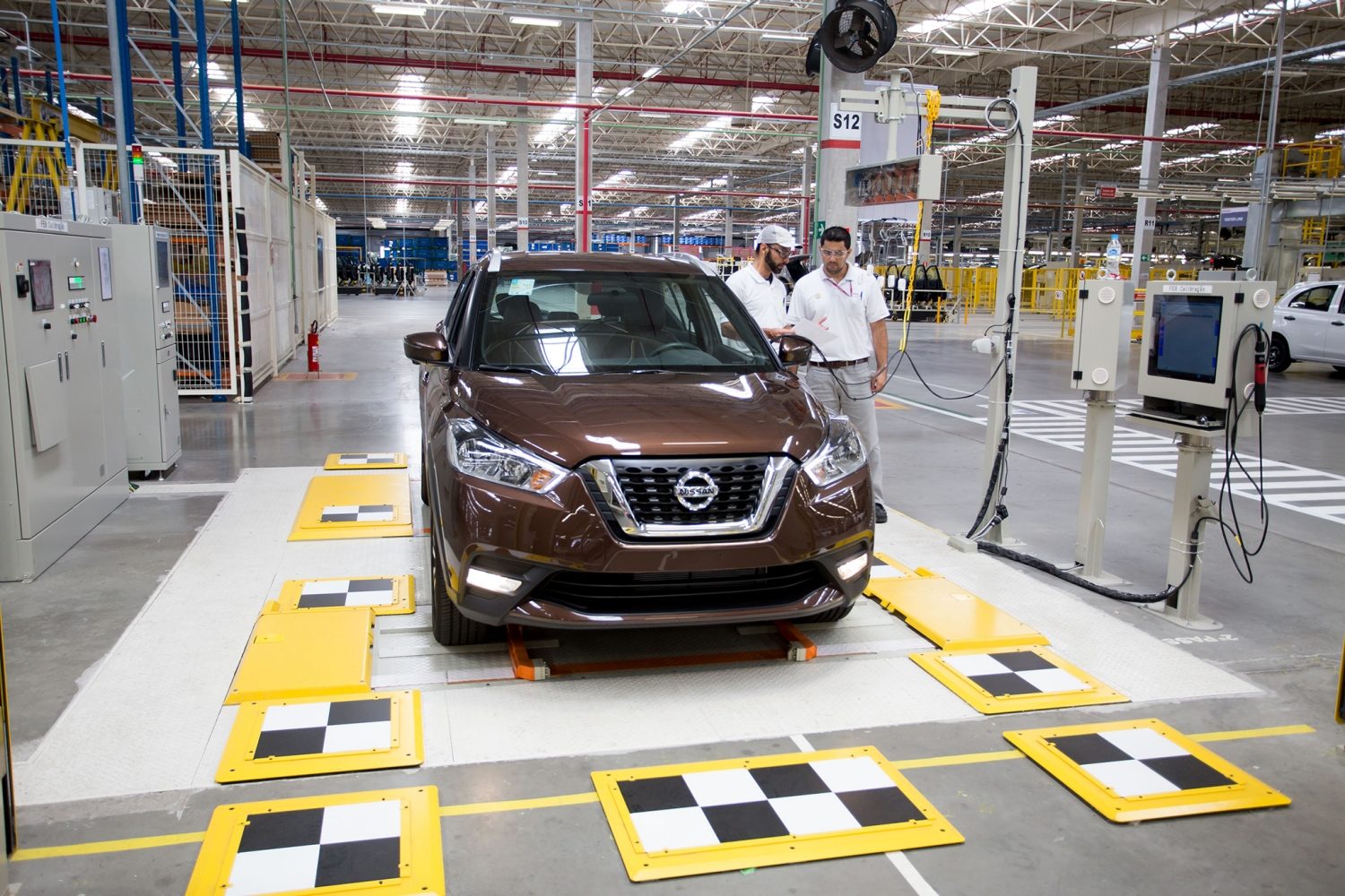Agora fabricado no Brasil, Nissan Kicks ganha mais opções ... Agora fabricado no Brasil, Nissan Kicks ganha mais opções ...
