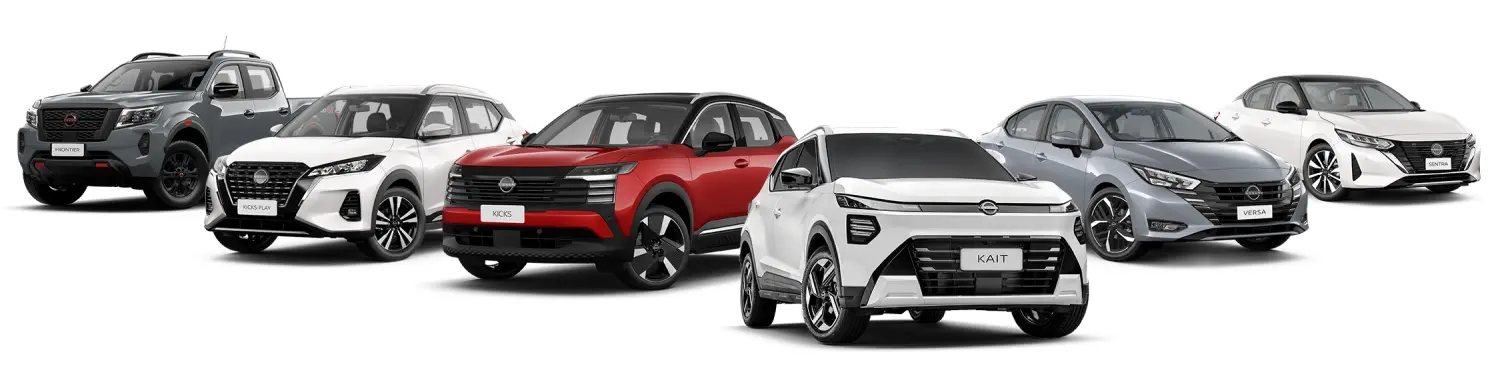 Cinco carros modernos da Nissan Brasil, incluindo SUVs e sedãs nas cores cinza, branco, vermelho, azul e prata, estão alinhados em um fundo branco liso, mostrando a tecnologia japonesa e a inovação em veículos elétricos.