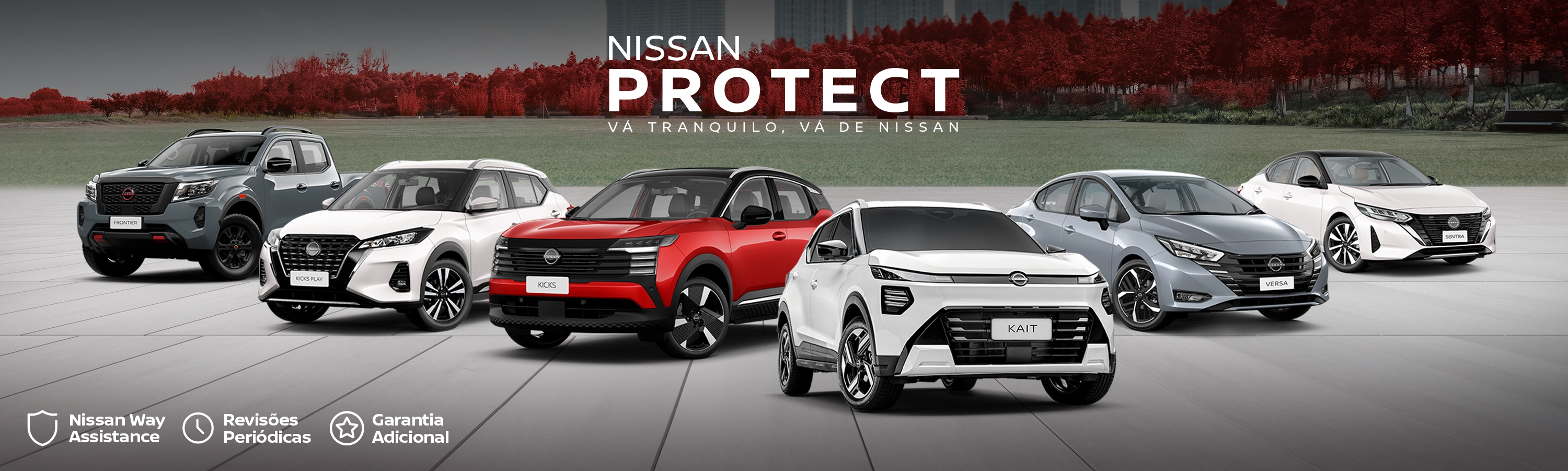 Linha de 5 veículos Nissan. Do centro: Kicks vermelho, Kait branco, Kicks Play branco, Frontier cinza, Versa cinza e Sentra branco. Texto 