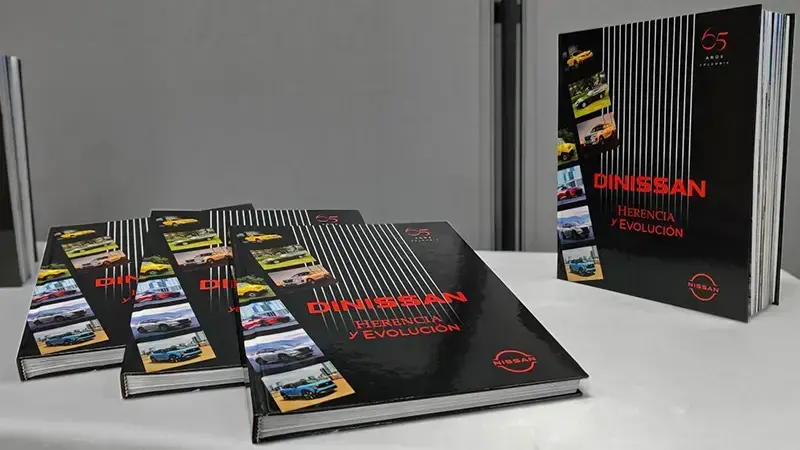 Modelos Nissan a escala colección 65 años