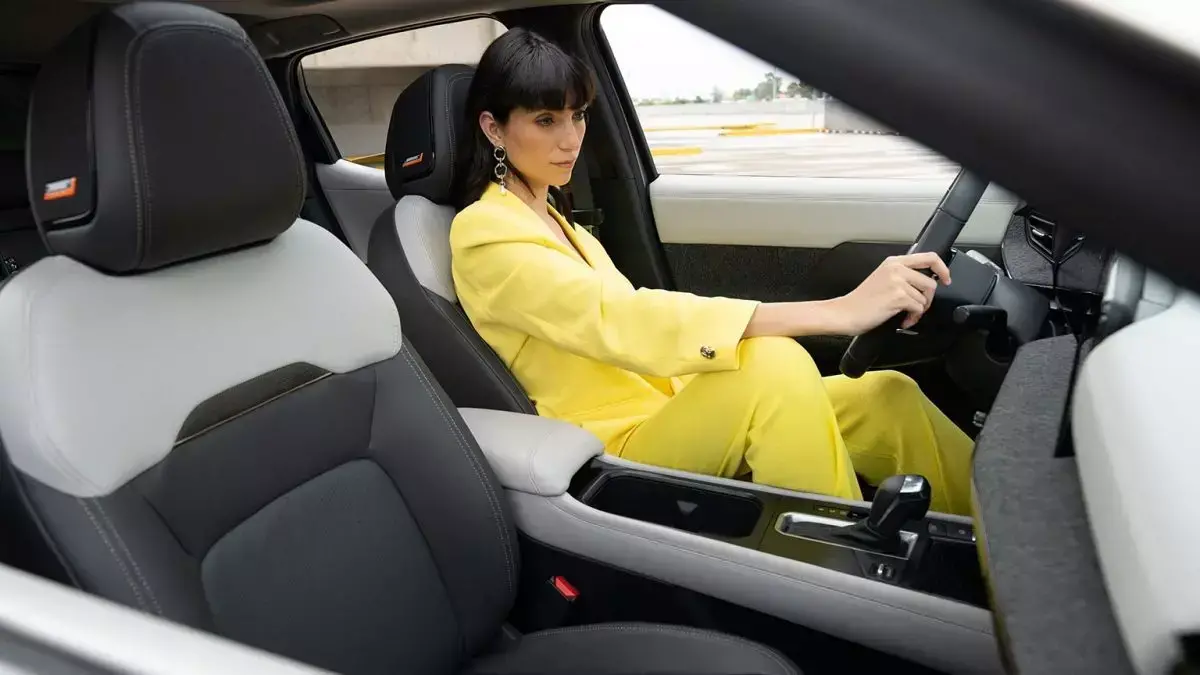 Diseño interior de camioneta Nissan Kicks 2025