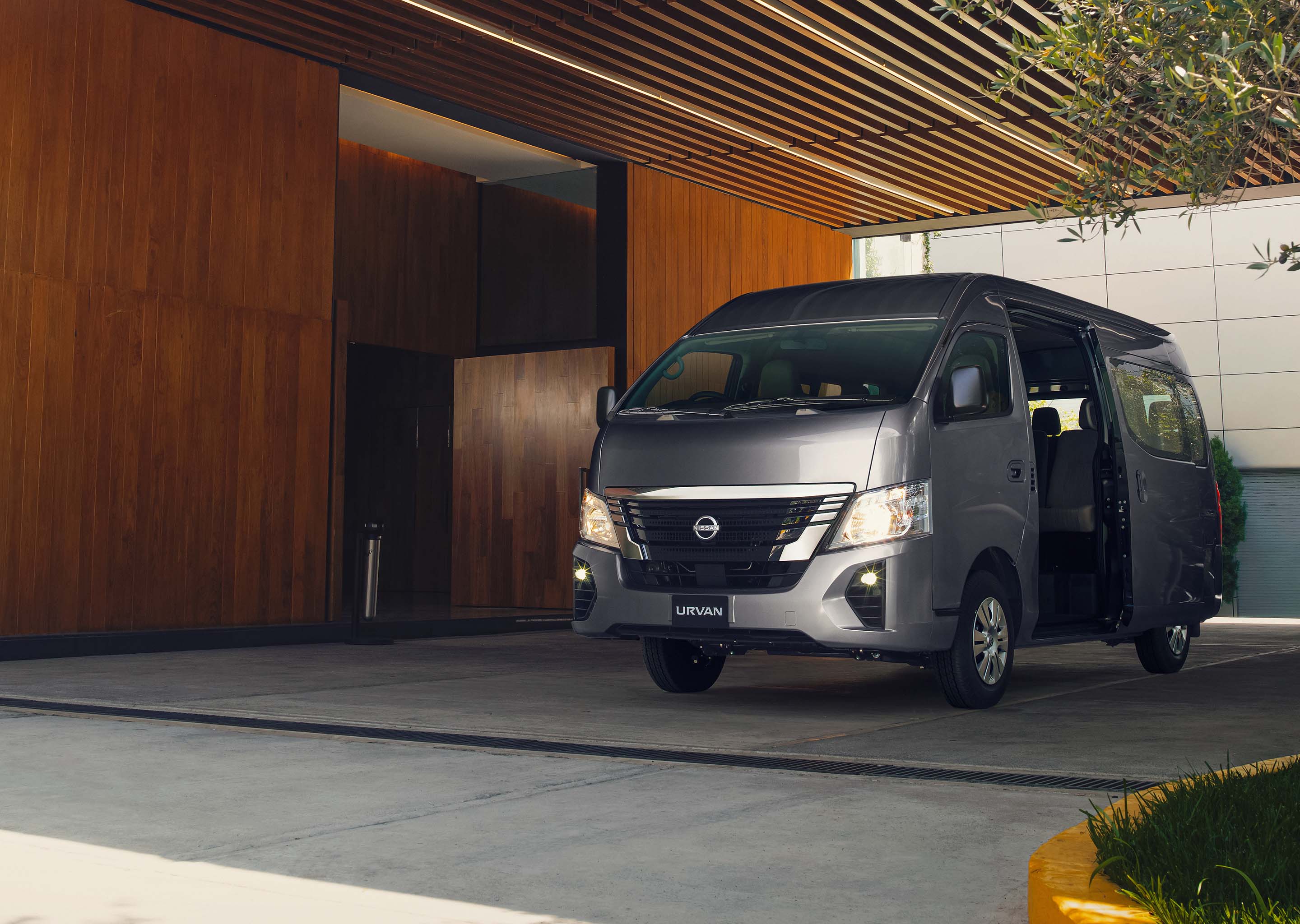 Nissan Urvan 2025