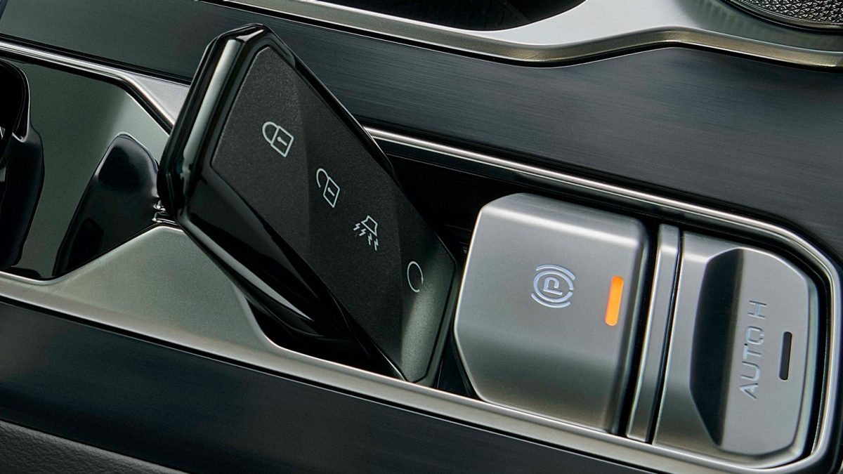 Nissan Frontier PRO PHEV 2027 con Llave inteligente iKey®