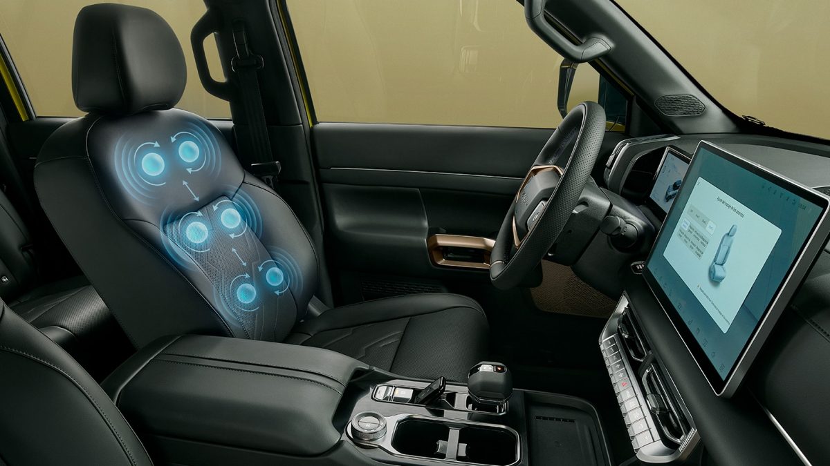 Nissan Frontier PRO PHEV con asiento de conductor con masaje