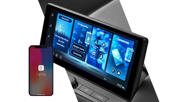 Nissan X-Trail 2026 conectado a iPhone con AppleCar Play