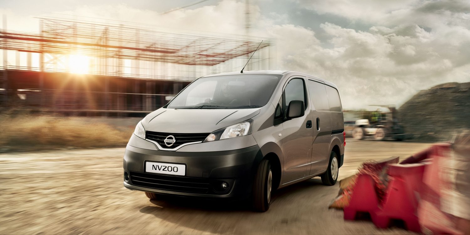 Features Nissan NV200 Van Commercial Vehicle Nissan