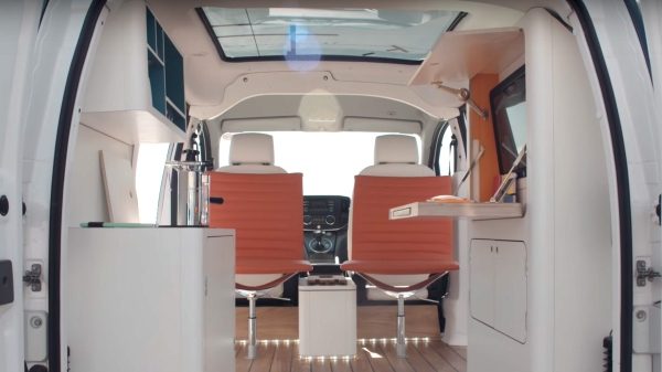 Nissan e-NV200 as a working office