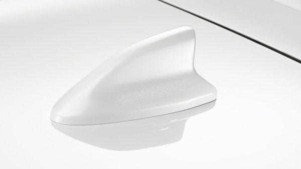 Nissan Micra antena shark bijela Glaze