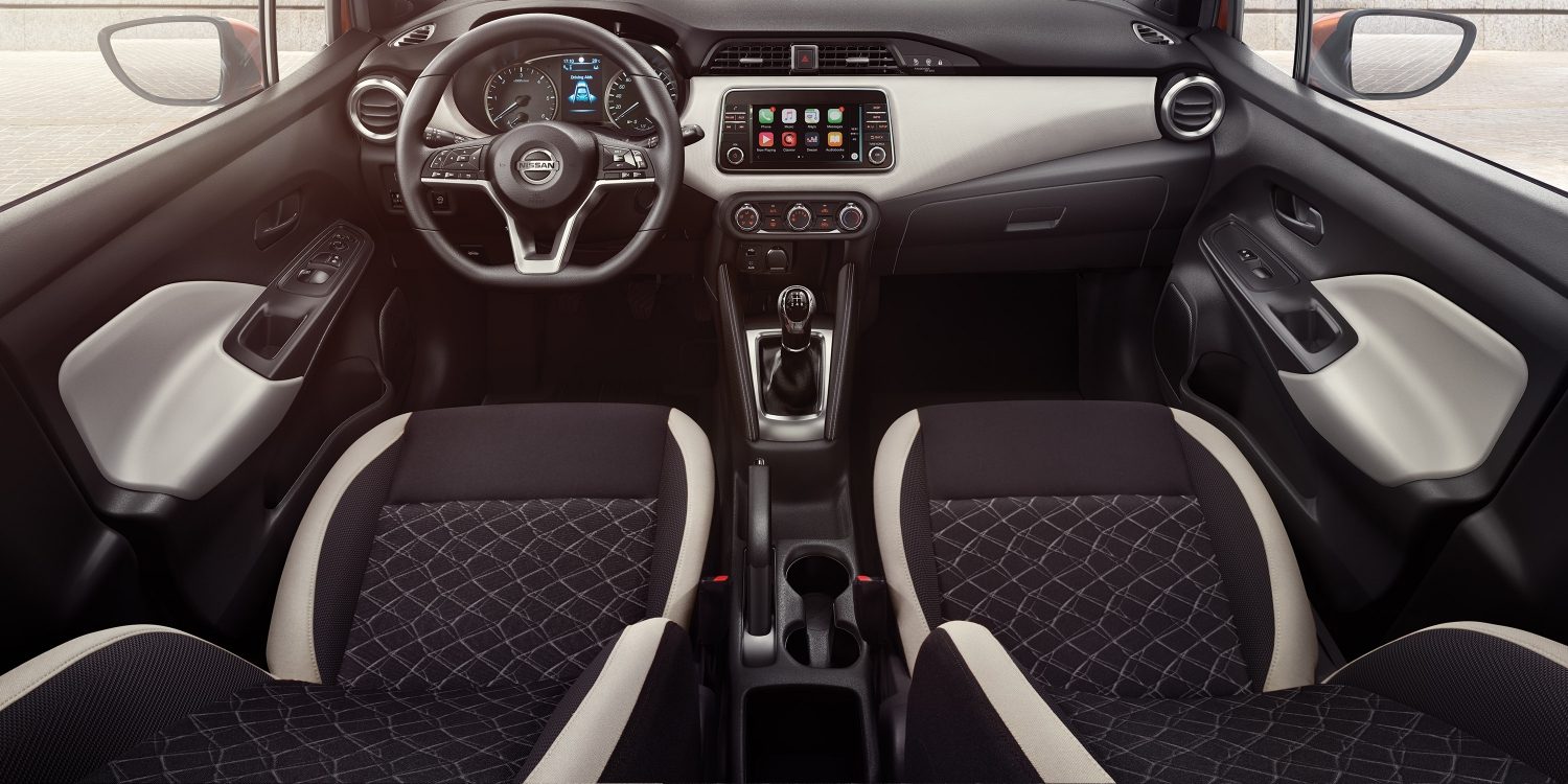 Nissan micra салон