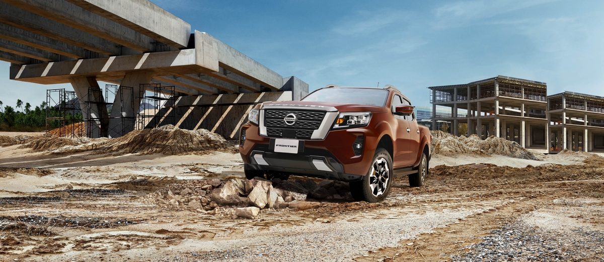 2021 Nissan Frontier off-road in sand dunes
