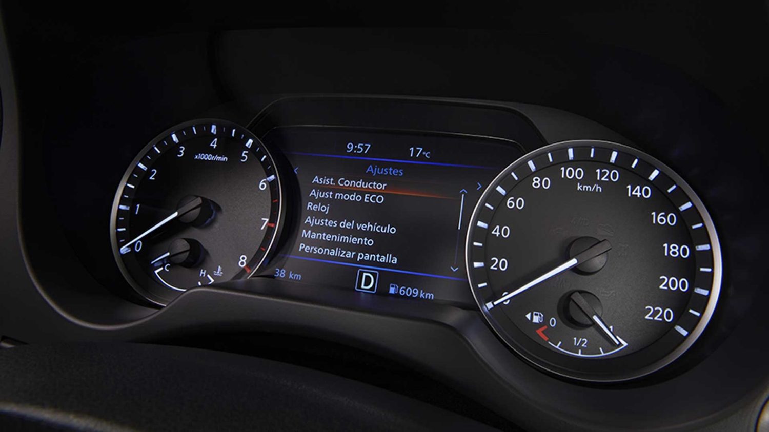 2021 Nissan Frontier door pocket storage