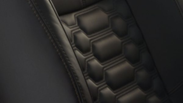 2021 Nissan Frontier black cloth color swatch